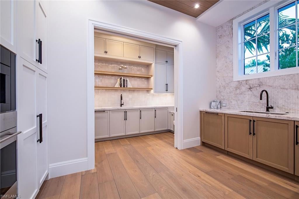 AQUALANE SHORES - Residential