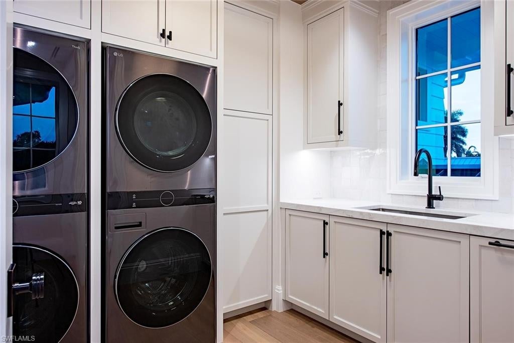 AQUALANE SHORES - Residential