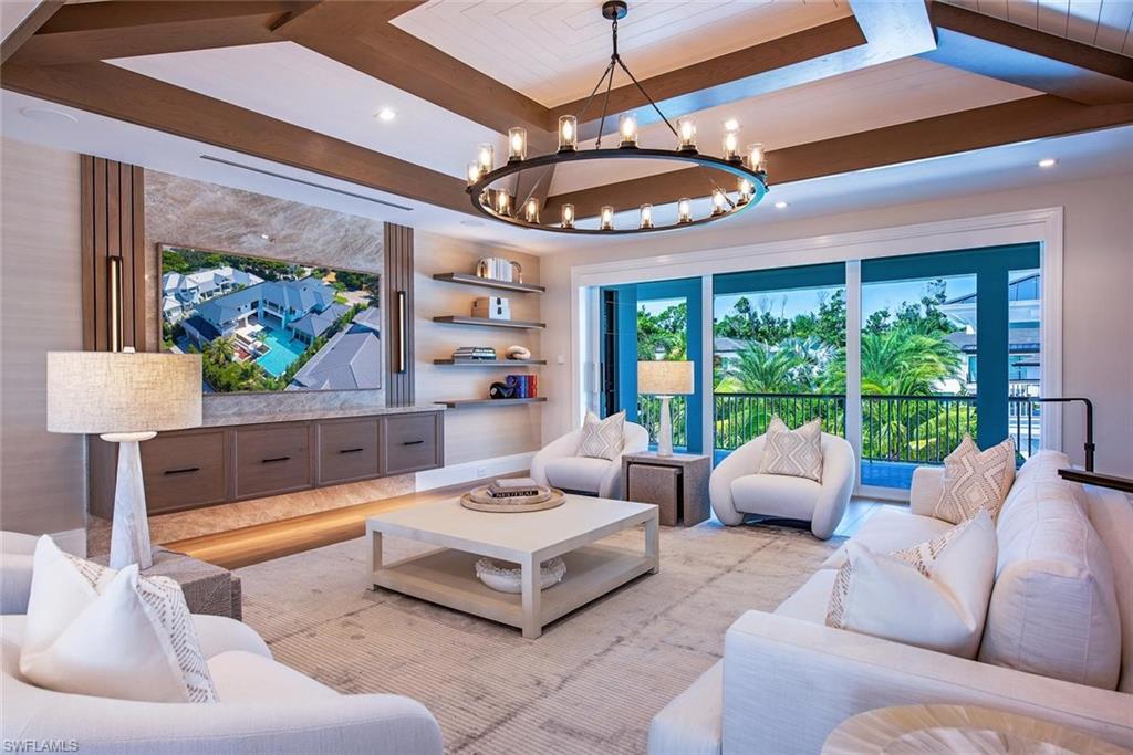 AQUALANE SHORES - Residential