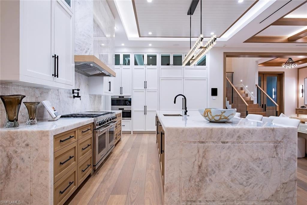 AQUALANE SHORES - Residential