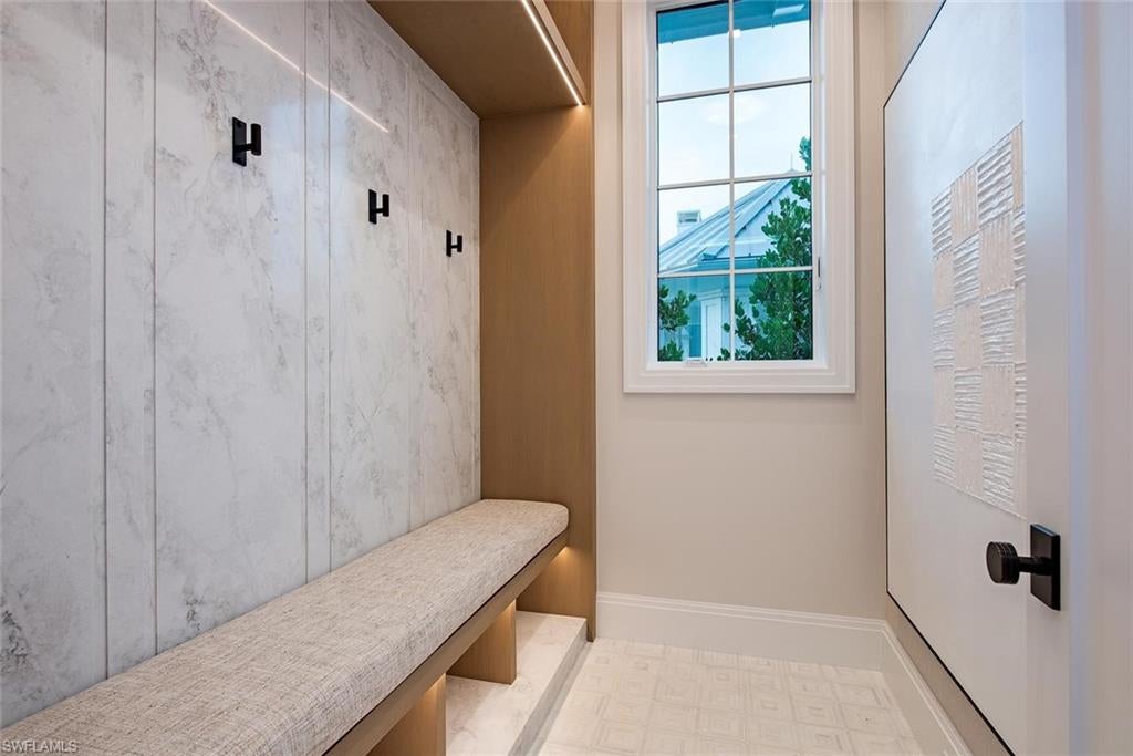 AQUALANE SHORES - Residential