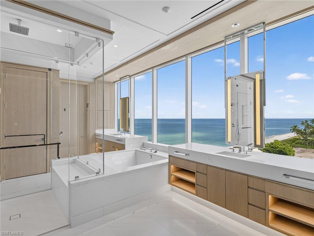 NAPLES BEACH CLUB BLDG C - Residential