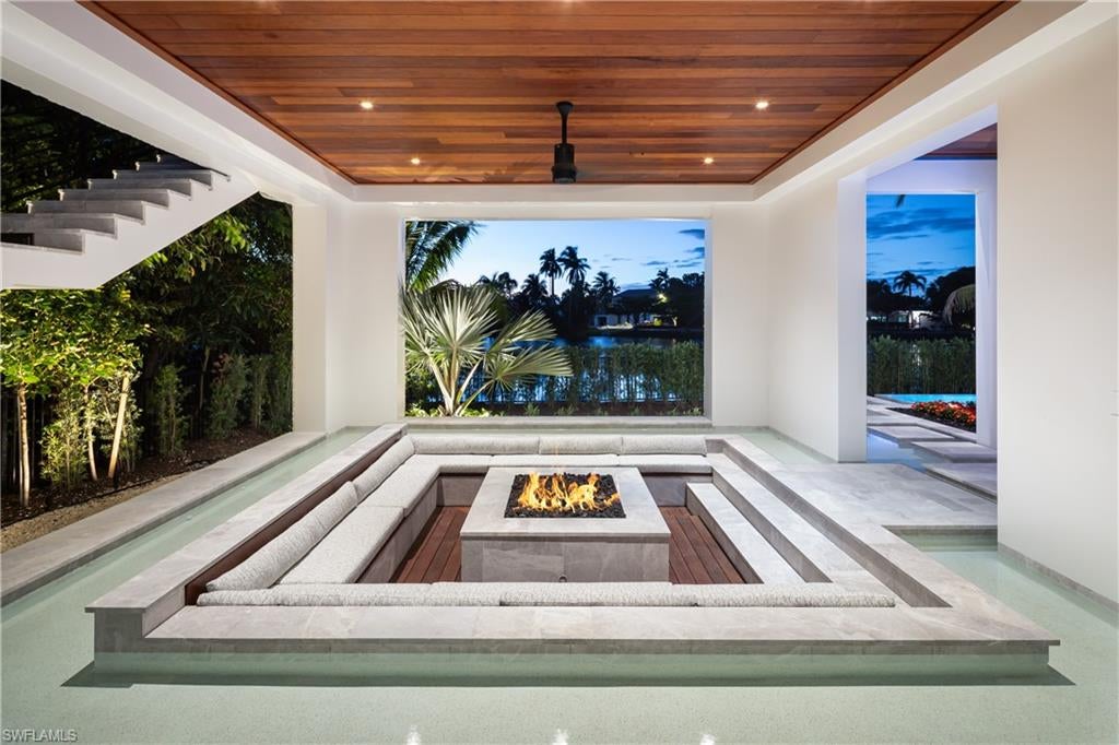 OLDE NAPLES - Residential
