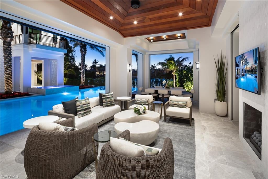 OLDE NAPLES - Residential