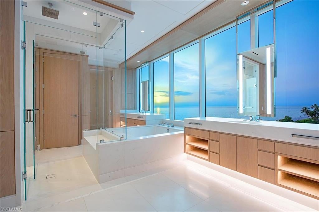 NAPLES BEACH CLUB BLDG C - Residential