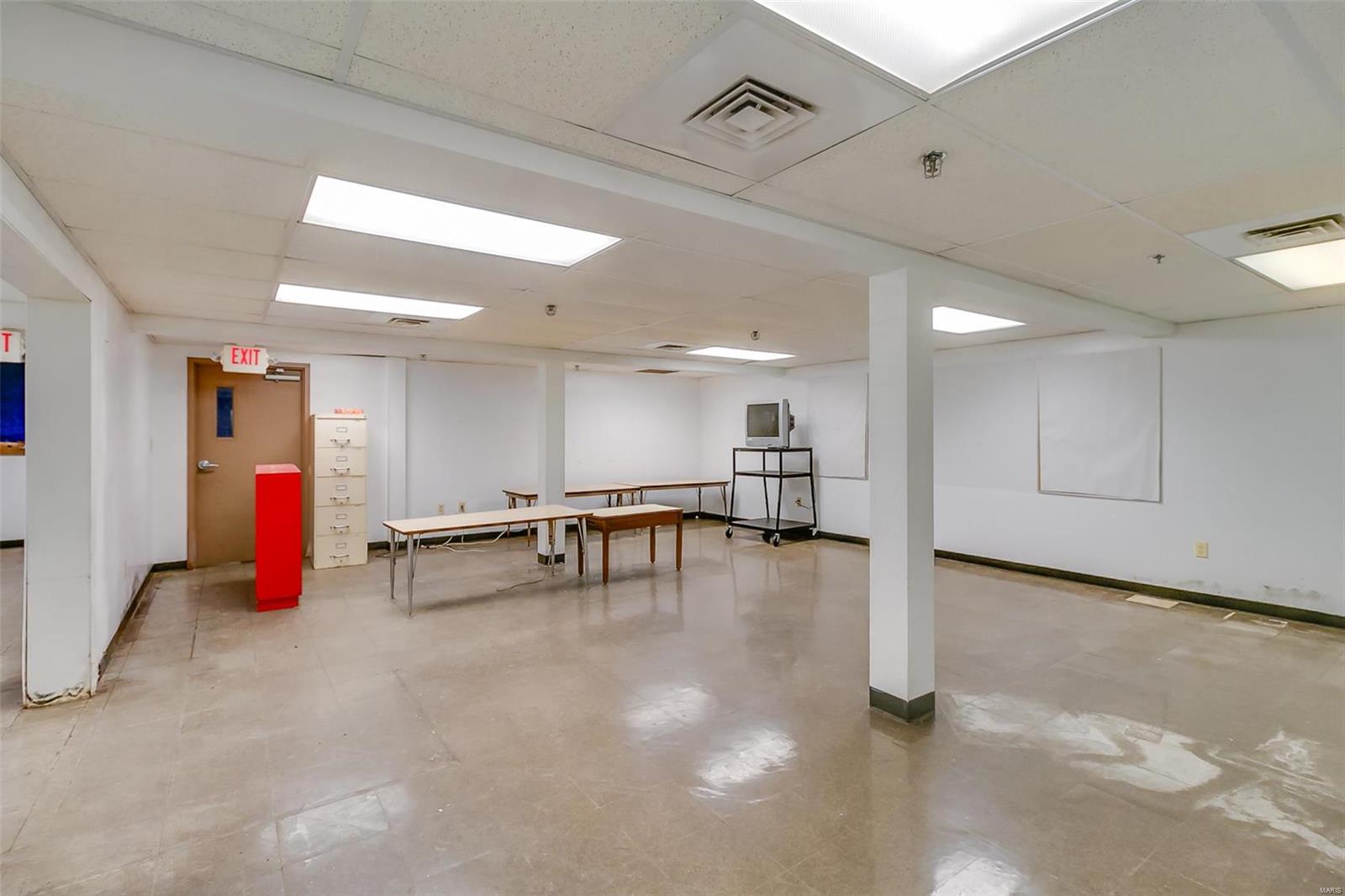 Halloway Hills - Commercial Sale