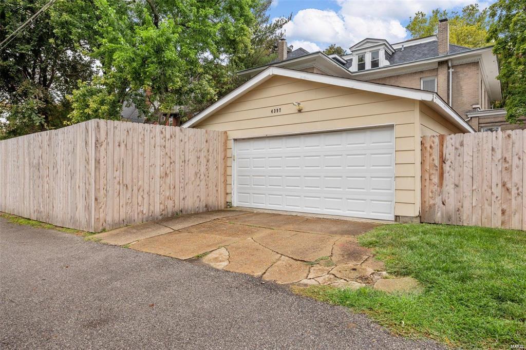 Fullertons Place Add - Residential