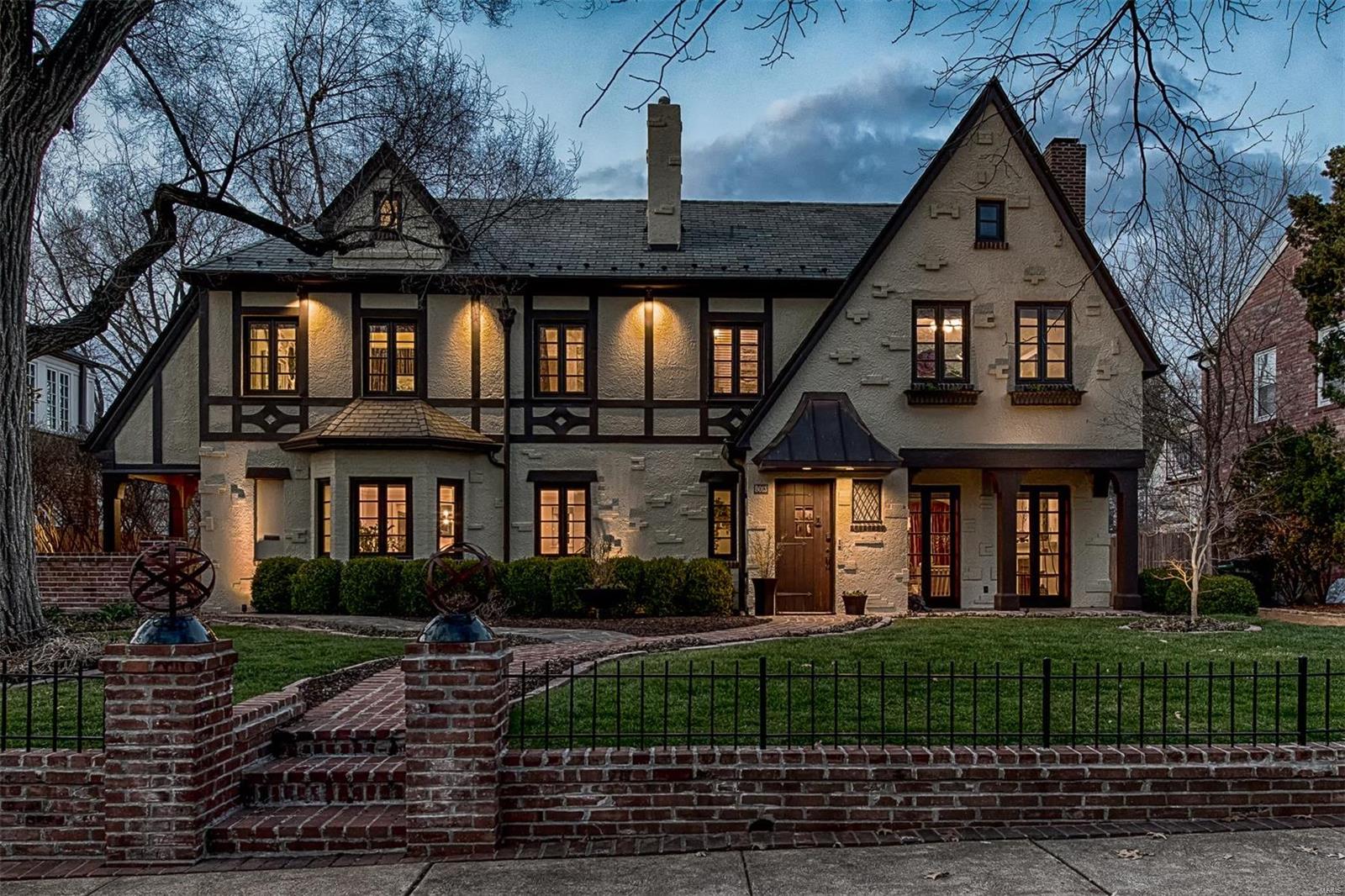 Davis Place - Residential