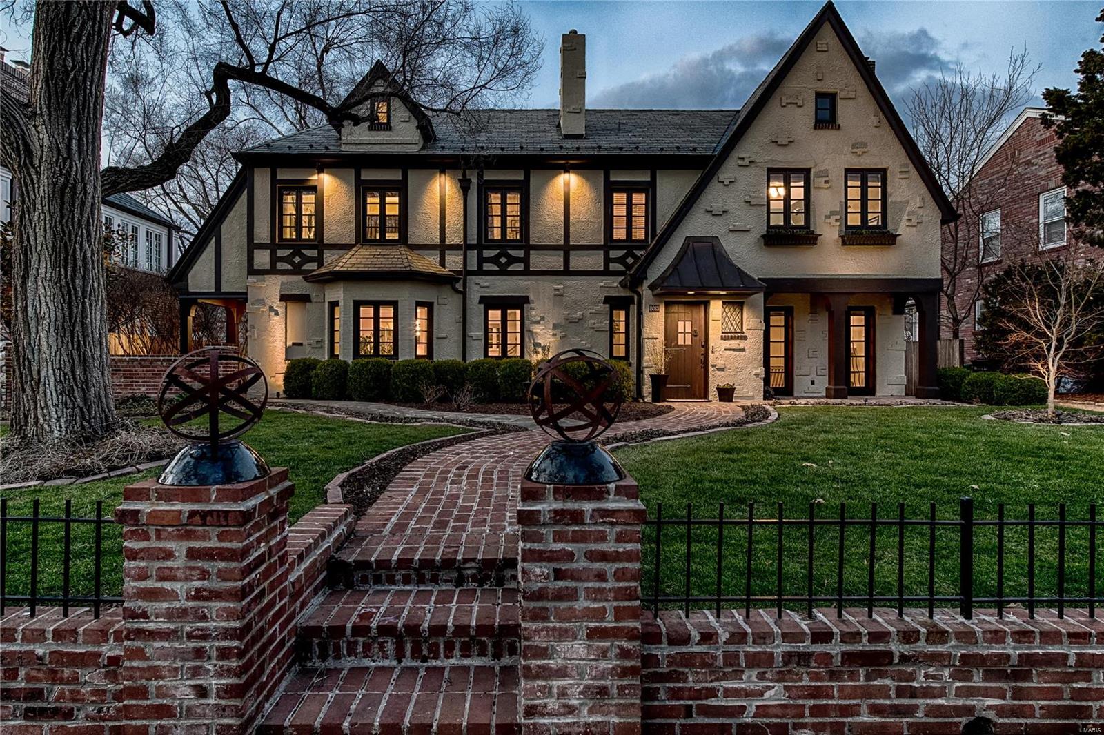 Davis Place - Residential