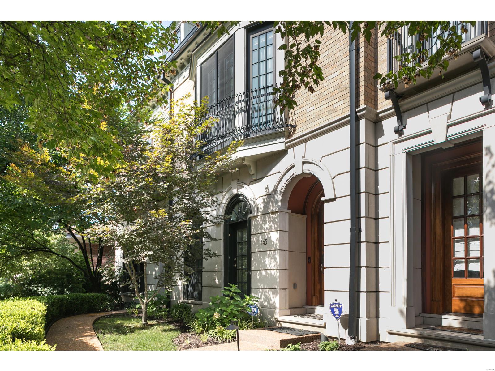 Villas Of Clayton Gardens Condo The - Residential