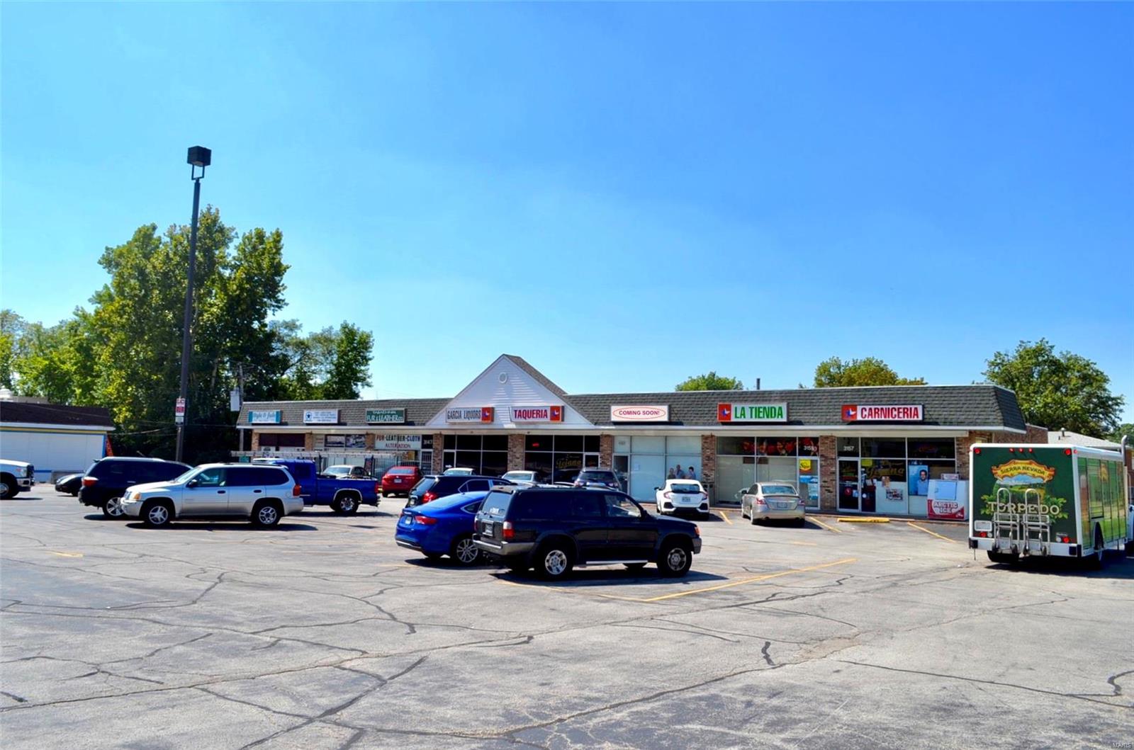 Bounded S By S Line Sur - Commercial Sale