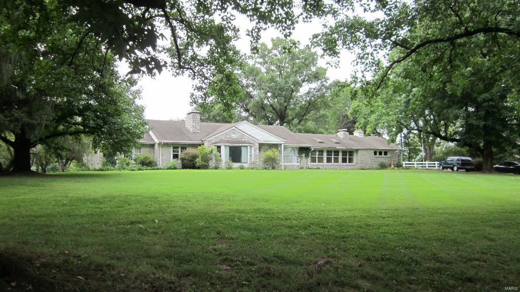 Magnificent level lot suitable for a large home.  Home is being sold "as is". Drive by and feel free to walk the lot. Lot is back "Active" because buyer didn't show up for closing.