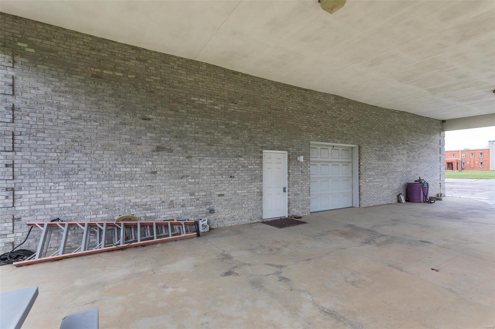Systems Parkway - Commercial Sale