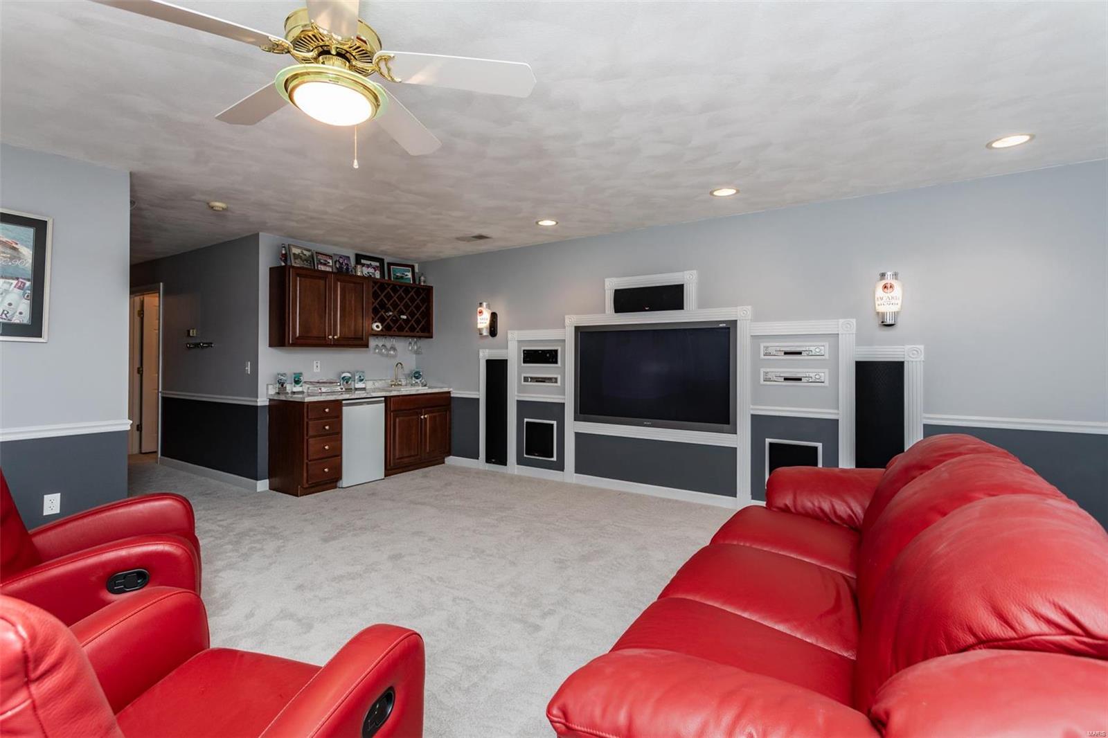 Systems Parkway - Commercial Sale