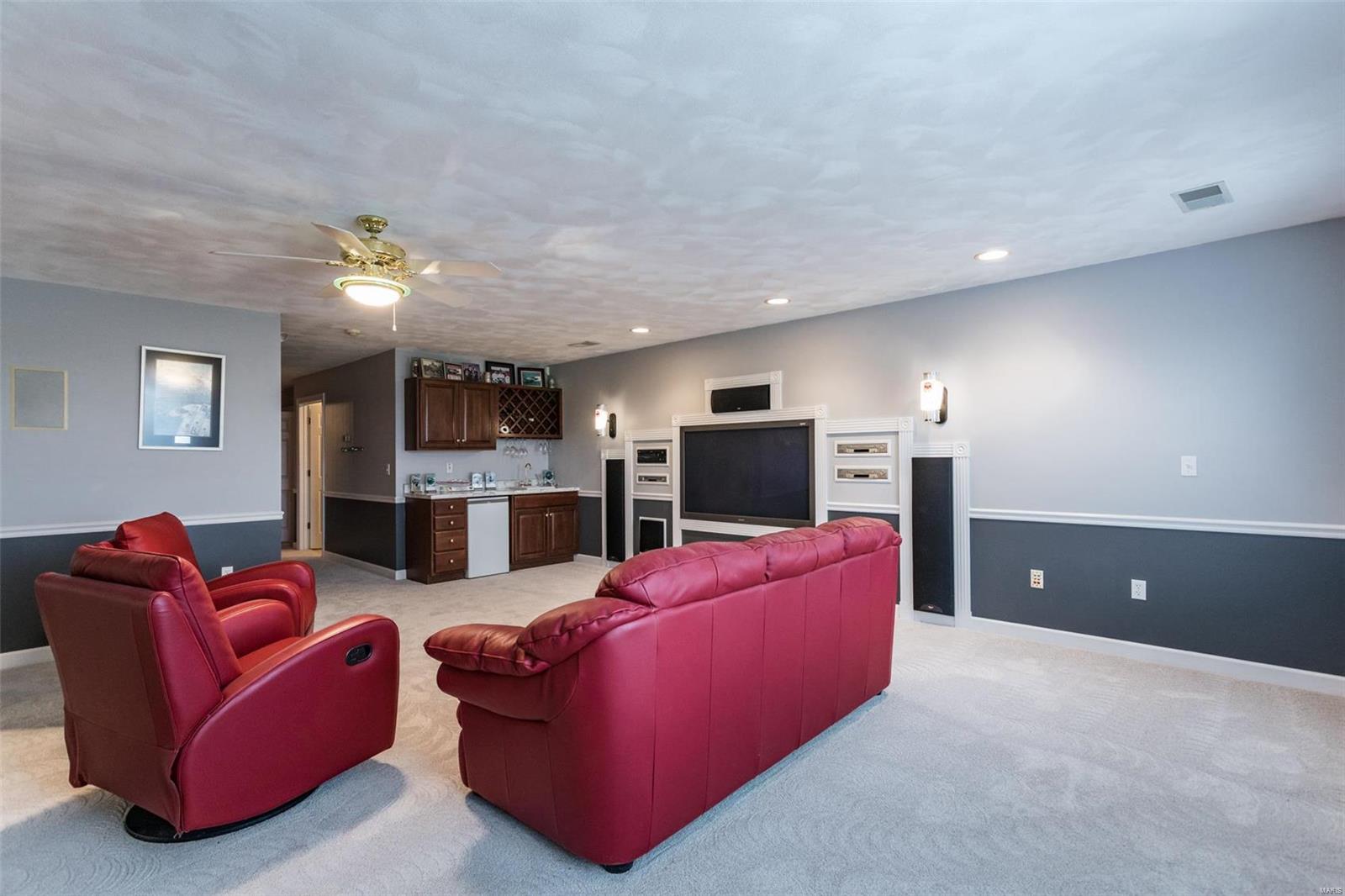 Systems Parkway - Commercial Sale