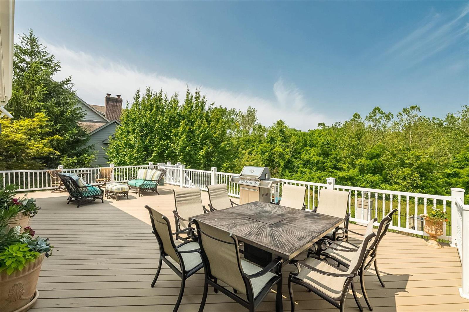 Manderleigh Of Town & Country One - Residential