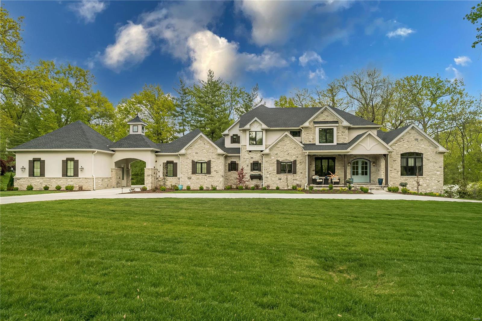Lynnbrook - Residential
