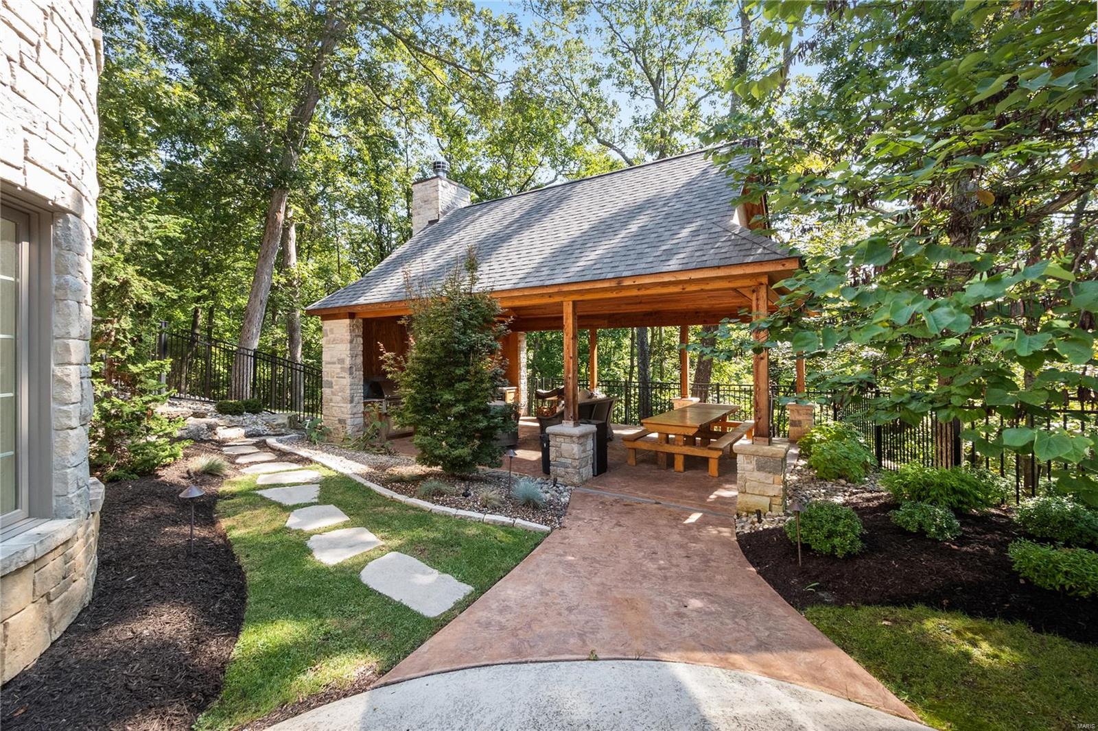 Sec 12 T 44 R 3 - Residential