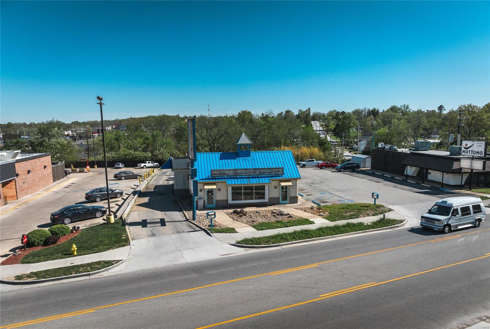Prime Commercial Property for Sale - 1009 Kingshighway, Rolla, MO.
PRICE IMPROVEMENT! Seize this exceptional opportunity with a strategically located 1,834 sq ft building on a .49-acre lot. Formerly operated as Long John Silvers, this site offers high visibility and accessibility, perfect for fast-food franchises or retail ventures.
Location: Near major landmarks such as University of Missouri Science & Technology and Phelps Health, promising continuous foot and vehicle traffic.
Facilities: Equipped with a drive-thru and visible pylon sign. The kitchen area will be commercially cleaned before sale. Triple panel drive through menu board. 
Located near a busy intersection, ensuring maximum exposure.
Proximity to major institutions and commercial centers, boosting customer base potential.
Ideal for restaurateurs and entrepreneurs looking to invest in Rolla’s growing commercial sector. Explore the potential of 1009 Kingshighway—where visibility and opportunity meet. Location: High Traffic