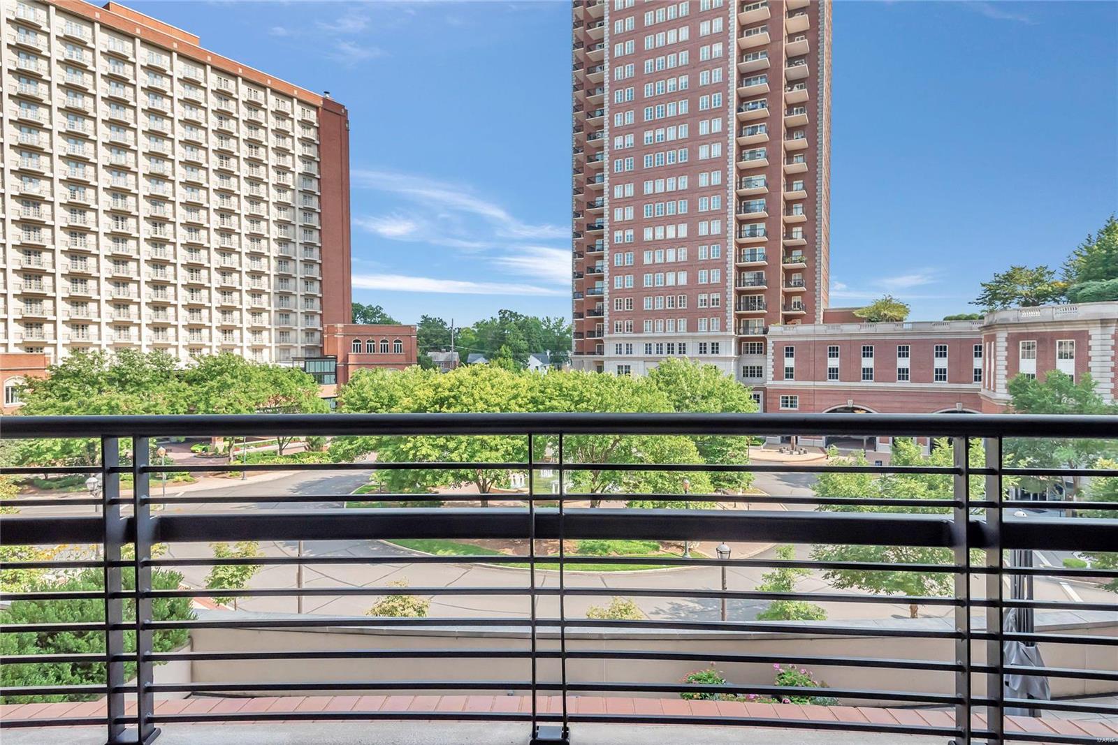 Crescent Condo - Residential