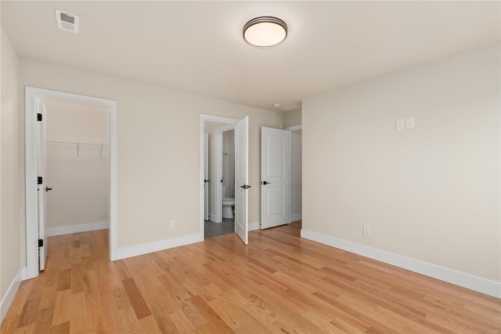 high School Place - Residential