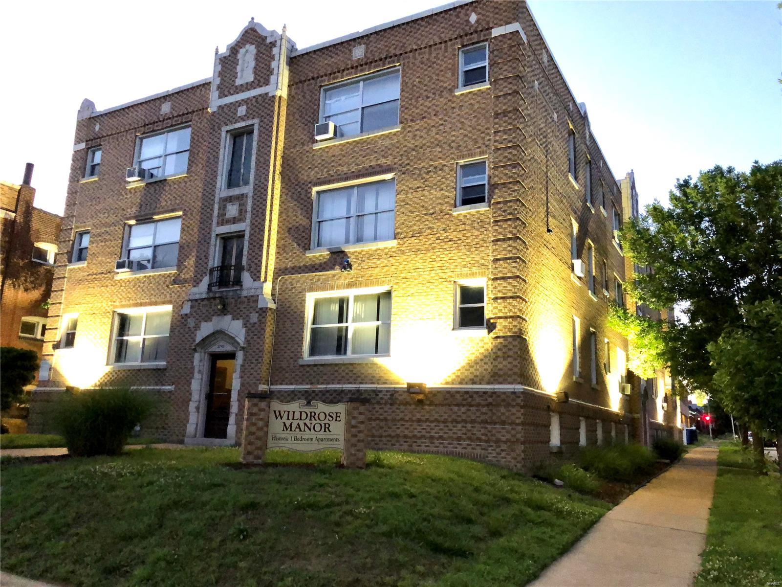 This is a great opportunity for investors!! Turnkey 18 family building! Gross rent roll of $10,065 per month.  Current rents are below market value. Expansive updates have been completed throughout the property.