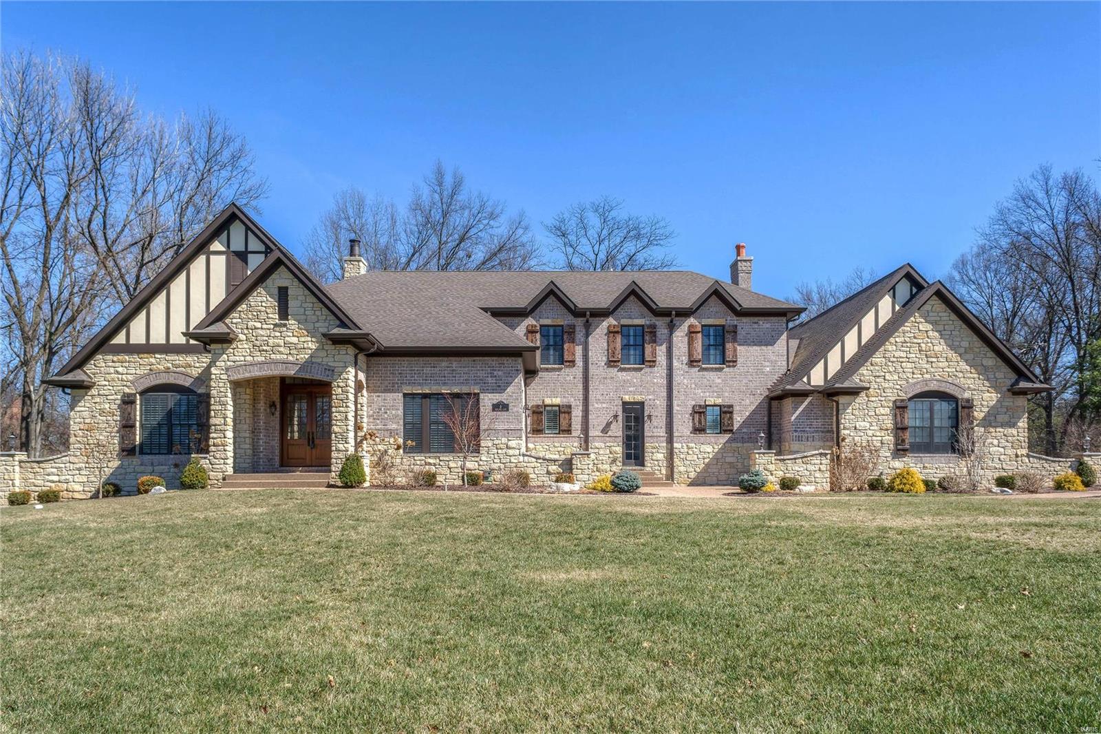 Town & Country Manor - Residential