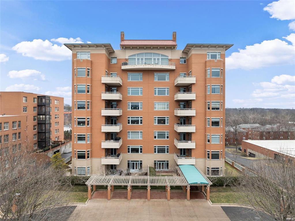 Residence At 800 S Hanley A Condo - Residential