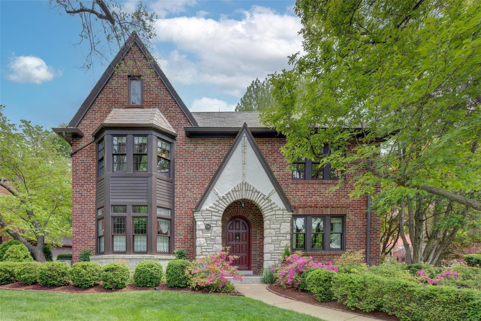 Davis Place - Residential