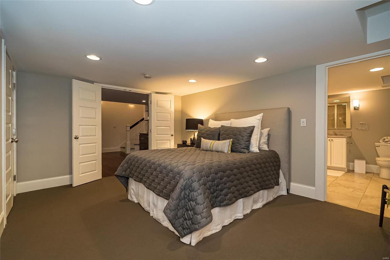 Maryland Place Condos - Residential