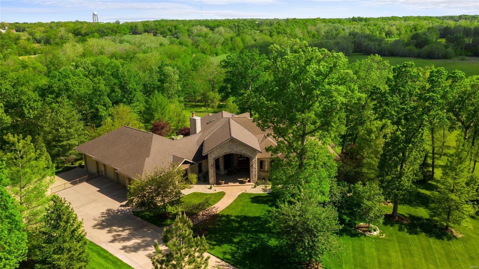 Summit Estate - Residential