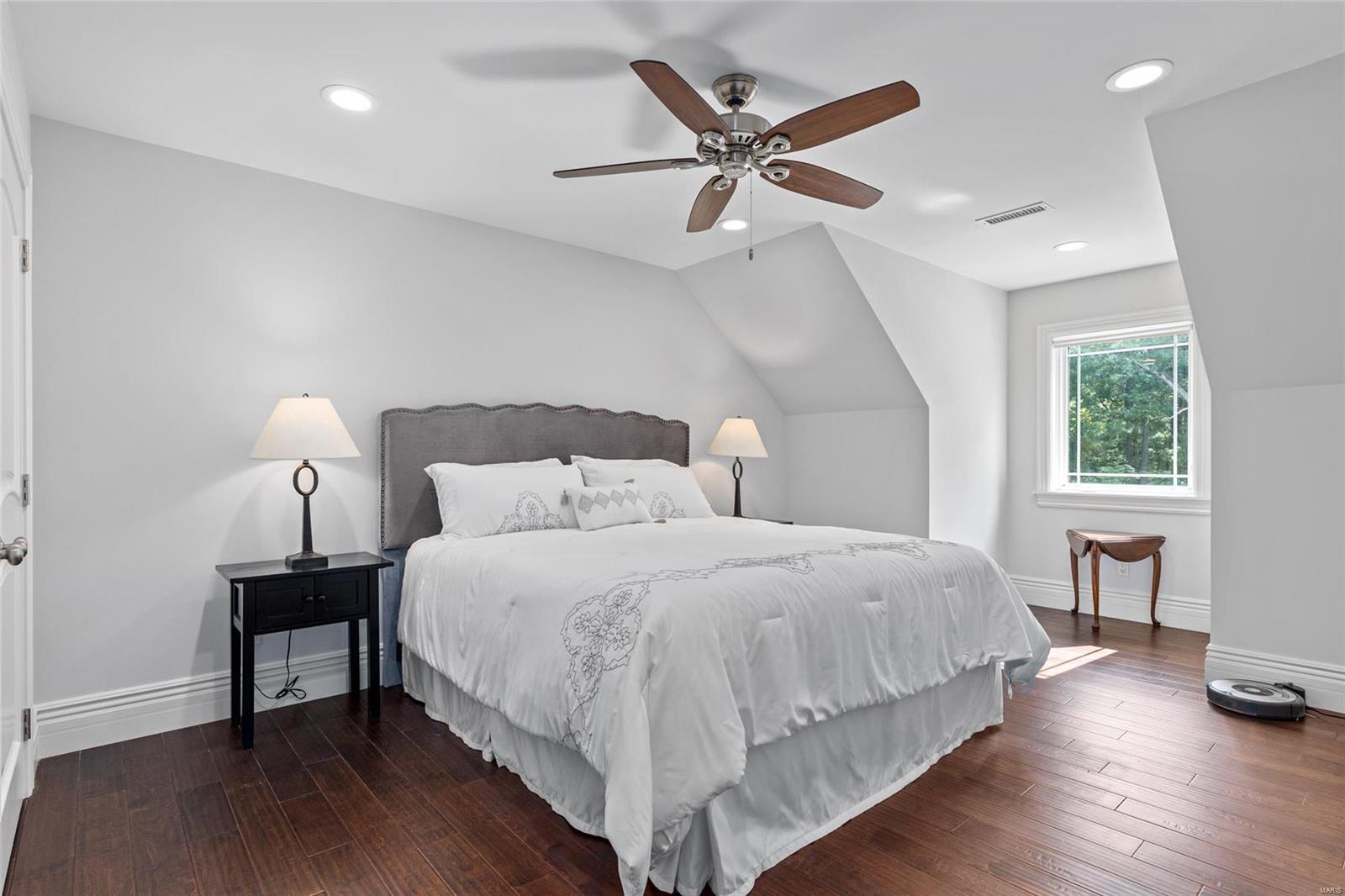 Twin Oaks - Residential