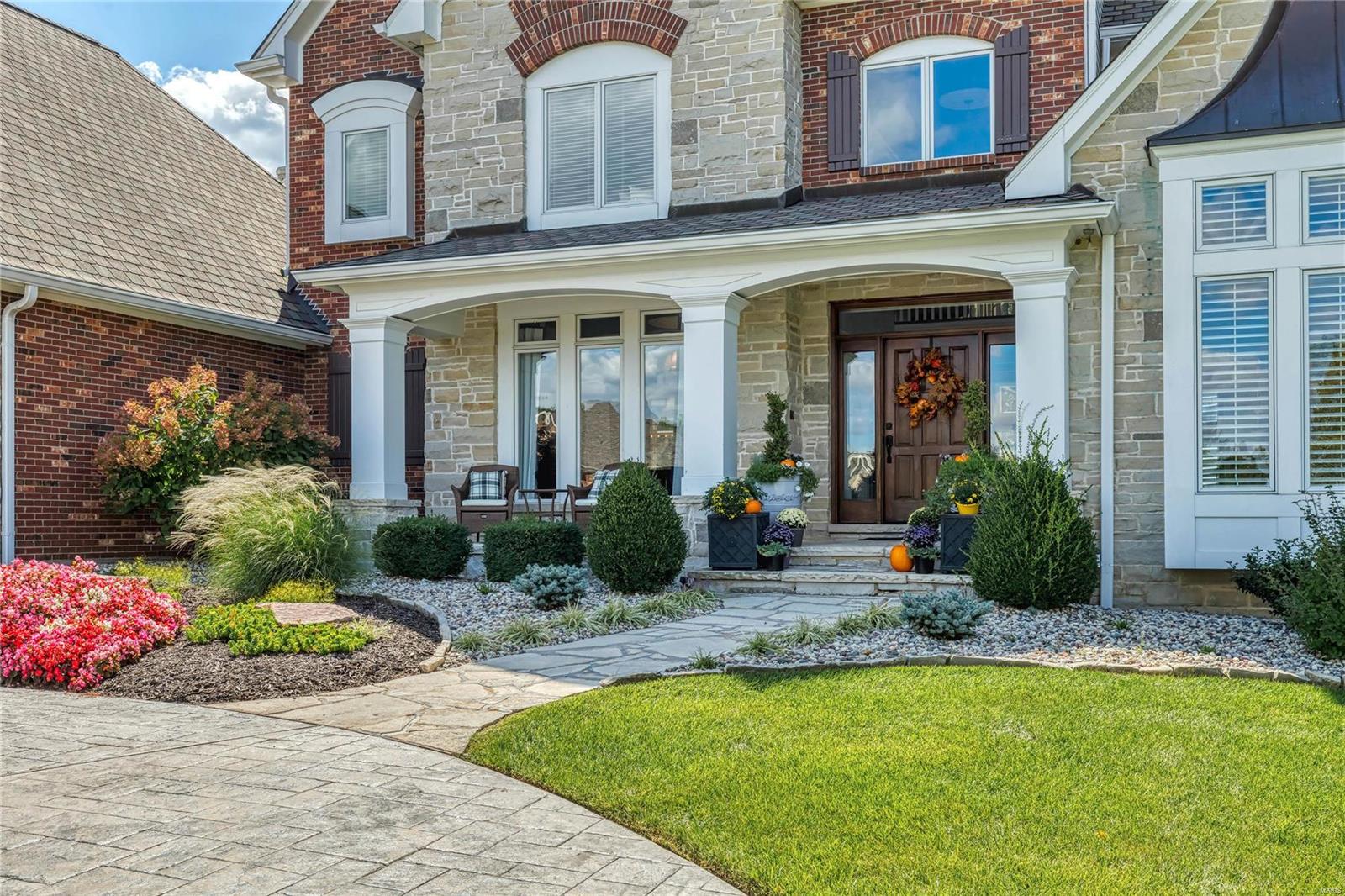 Whitmoor Upper Rdwy & Esmt - Residential
