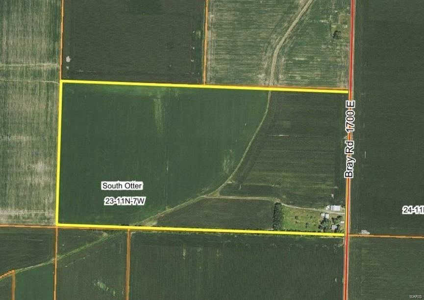 A productive Class A farm with homesite potential right in the heart of Macoupin County, Illinois. Of the 80± total acres, 75.5± acres (94% of the farm) are currently farmed and boast incredibly fertile soils. The overall Productivity Index Rating is 137.8 with Virden soils predominating. A waterway bisects the property and assists with drainage. The farm can be open for 2025 subject to input and tillage reimbursements to the current tenant (details available upon request). While the older home on the property is likely past its useful life, the setting is ideal for a new homestead to be established. The old barn is in the process of being removed at seller’s expense and will be completed before closing.