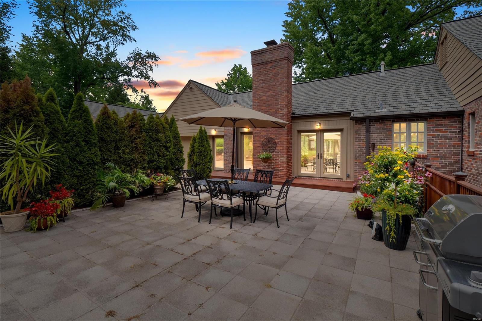 West Ladue Lt 1 & Lt Pt 2 Bdy Adj - Residential