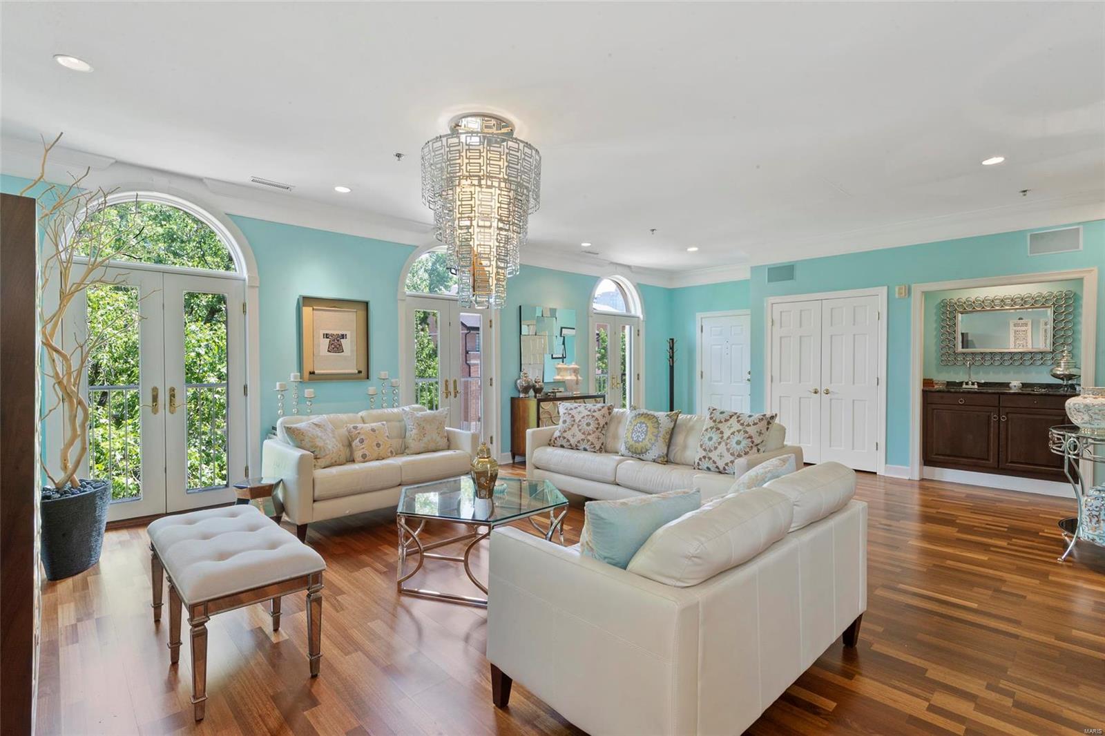Shaw Park Villas Ph 1 Condo - Residential