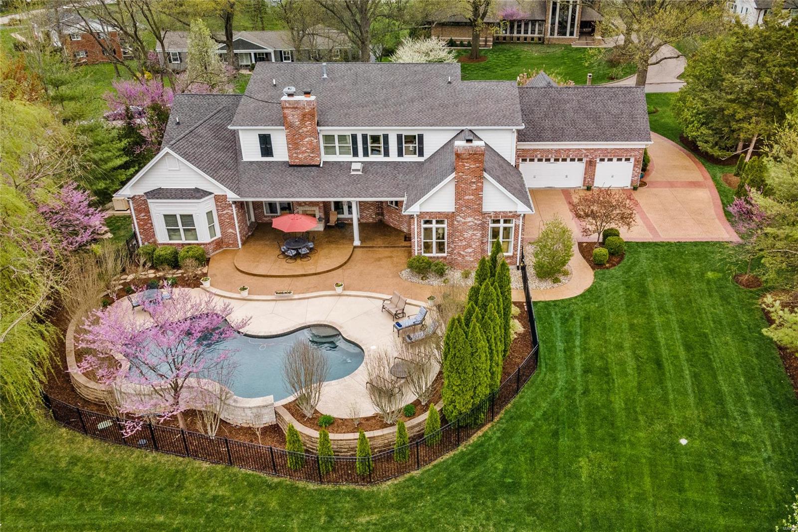Outer Ladue Drive - Residential
