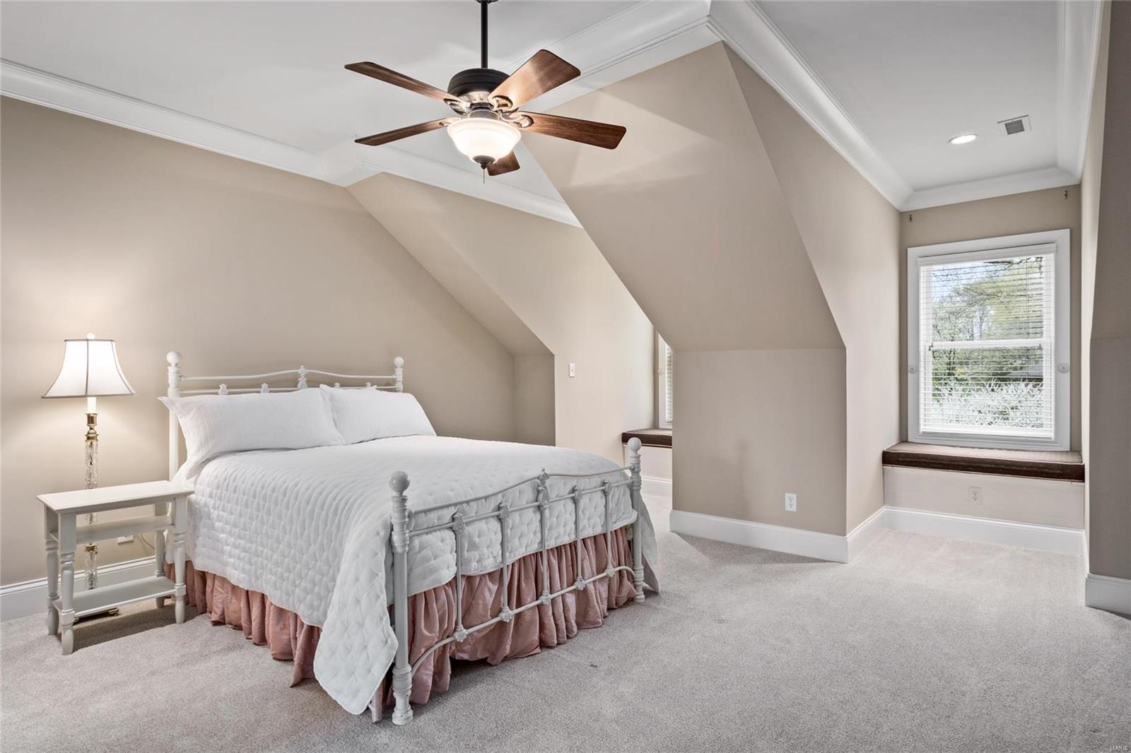 Outer Ladue Drive - Residential