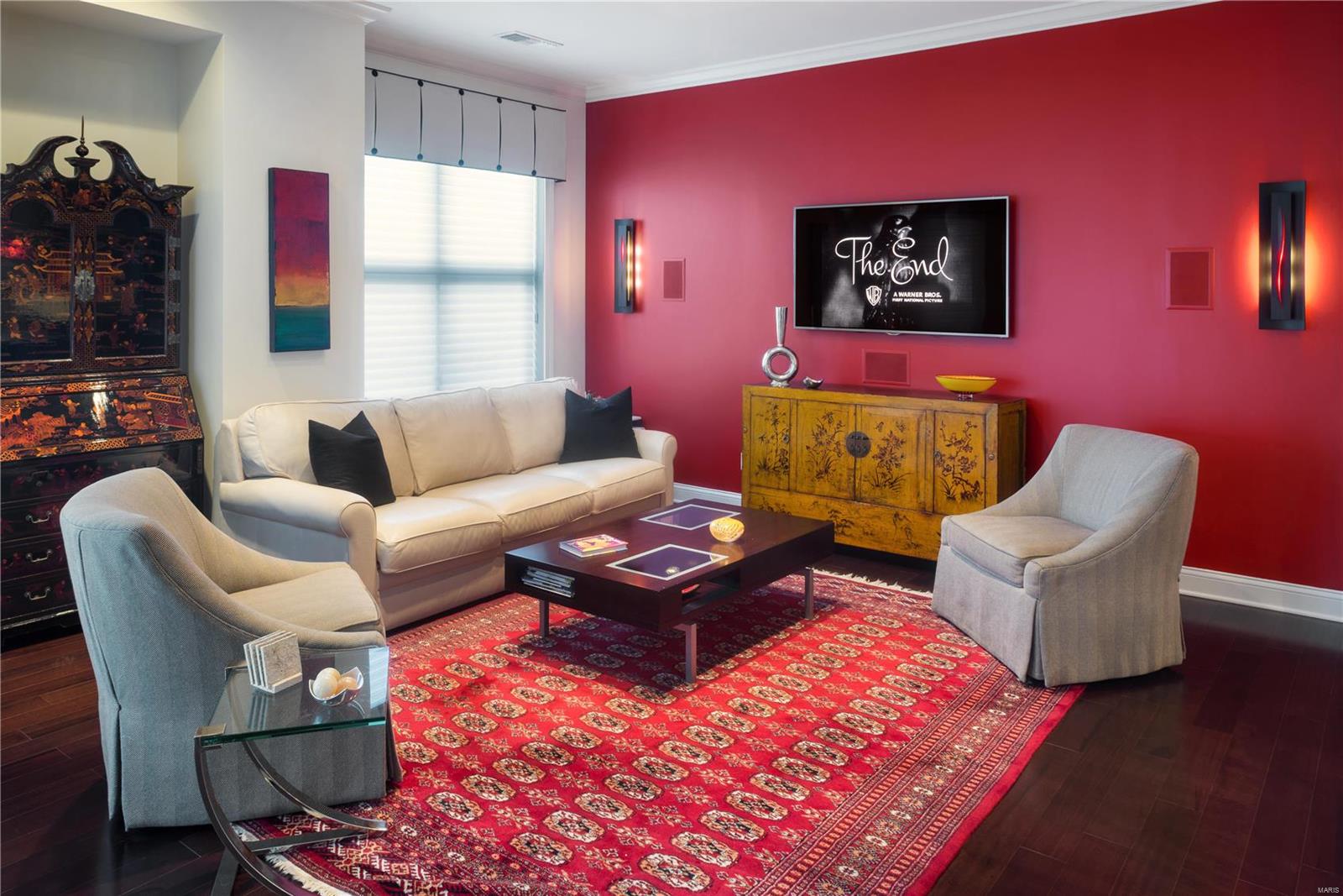 Crescent Condo - Residential