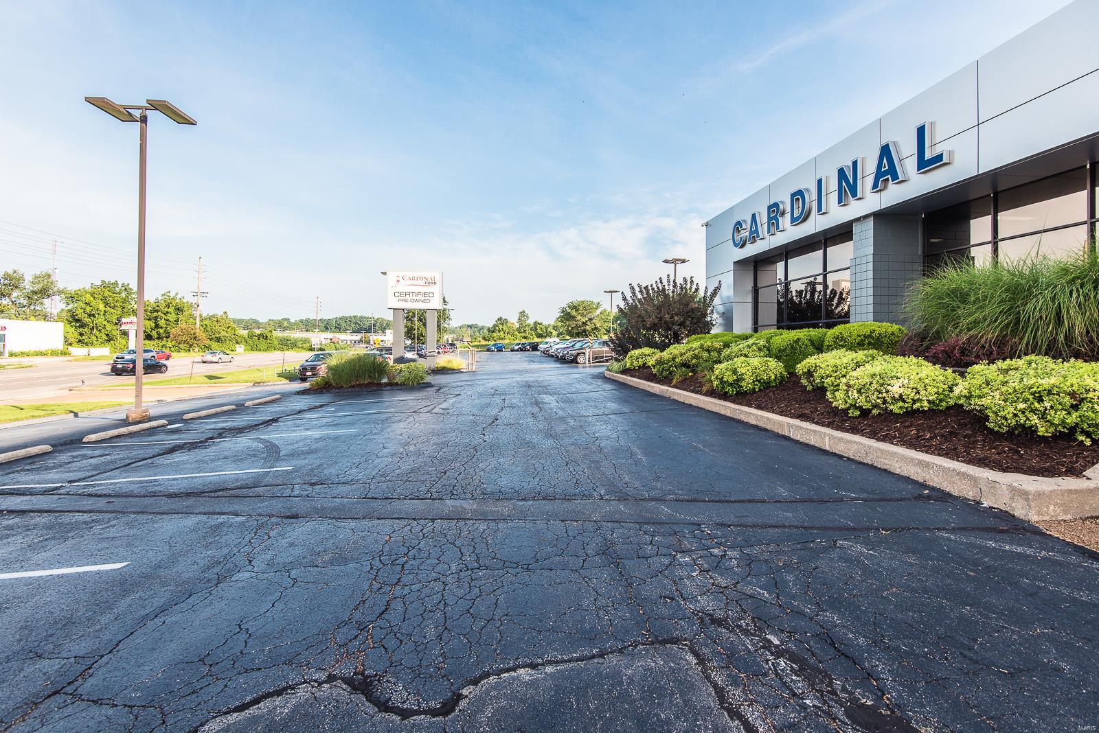 Cerame Ford - Commercial Sale