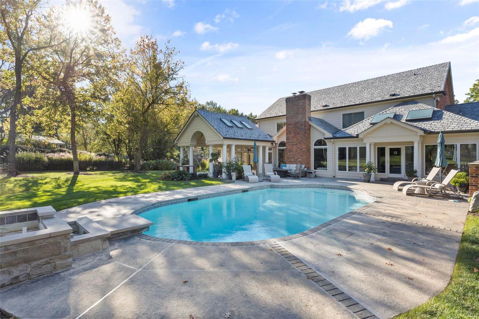 Frontenac Place - Residential