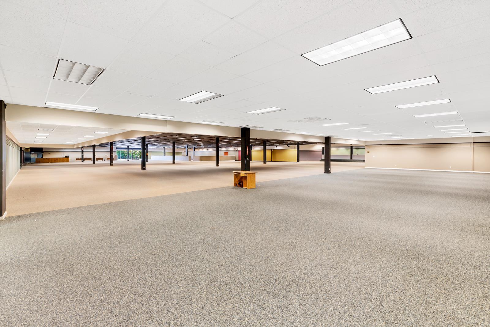 Mackenzie Tr - Commercial Sale