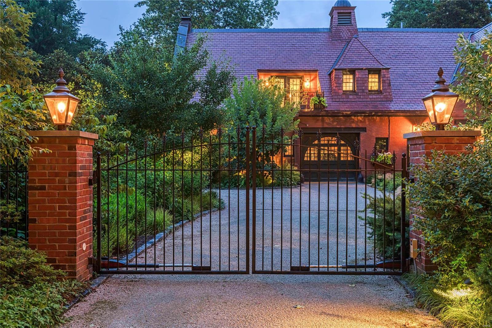 Westmoreland Place - Residential