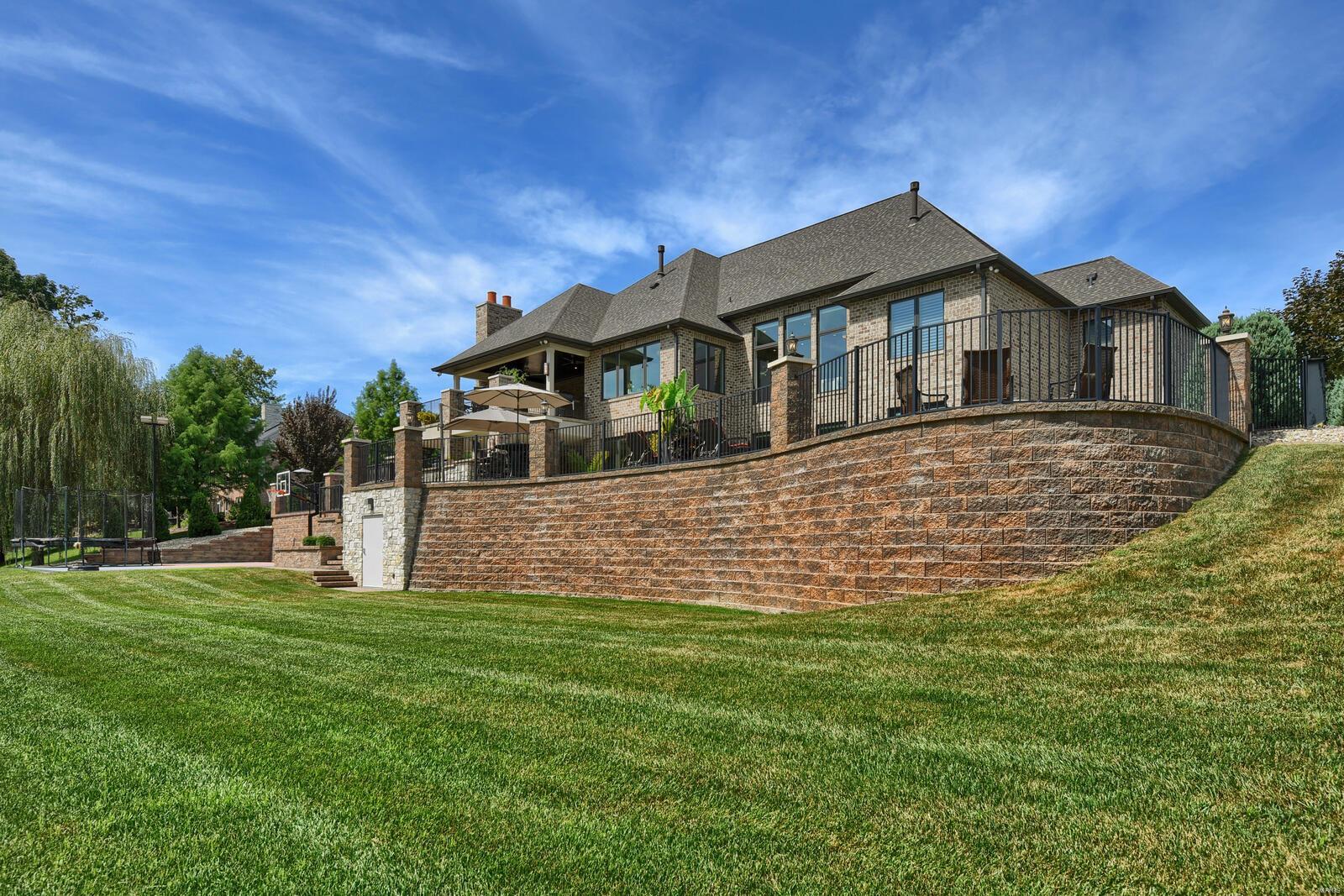 Stone Cliff Manor - Residential