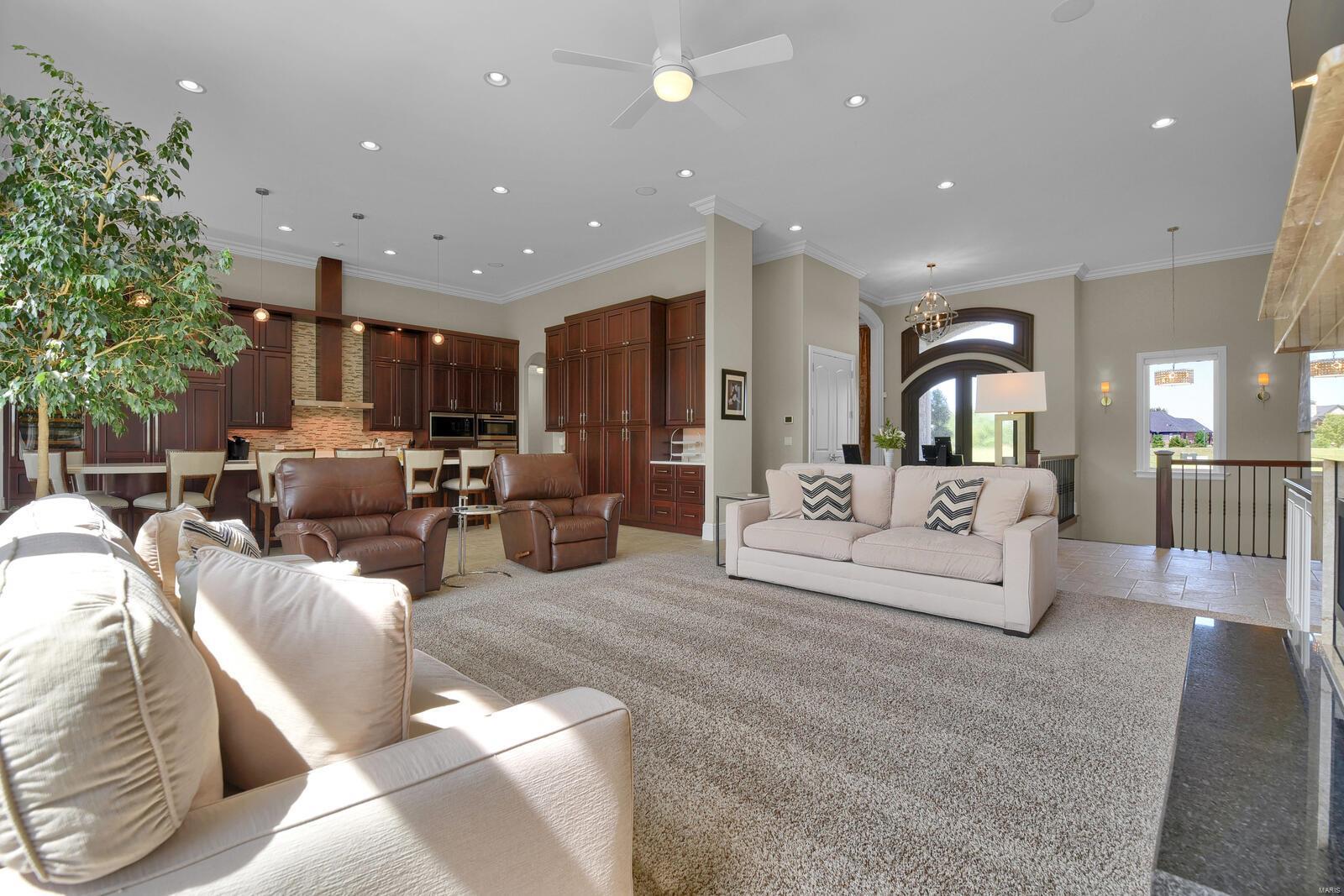 Stone Cliff Manor - Residential