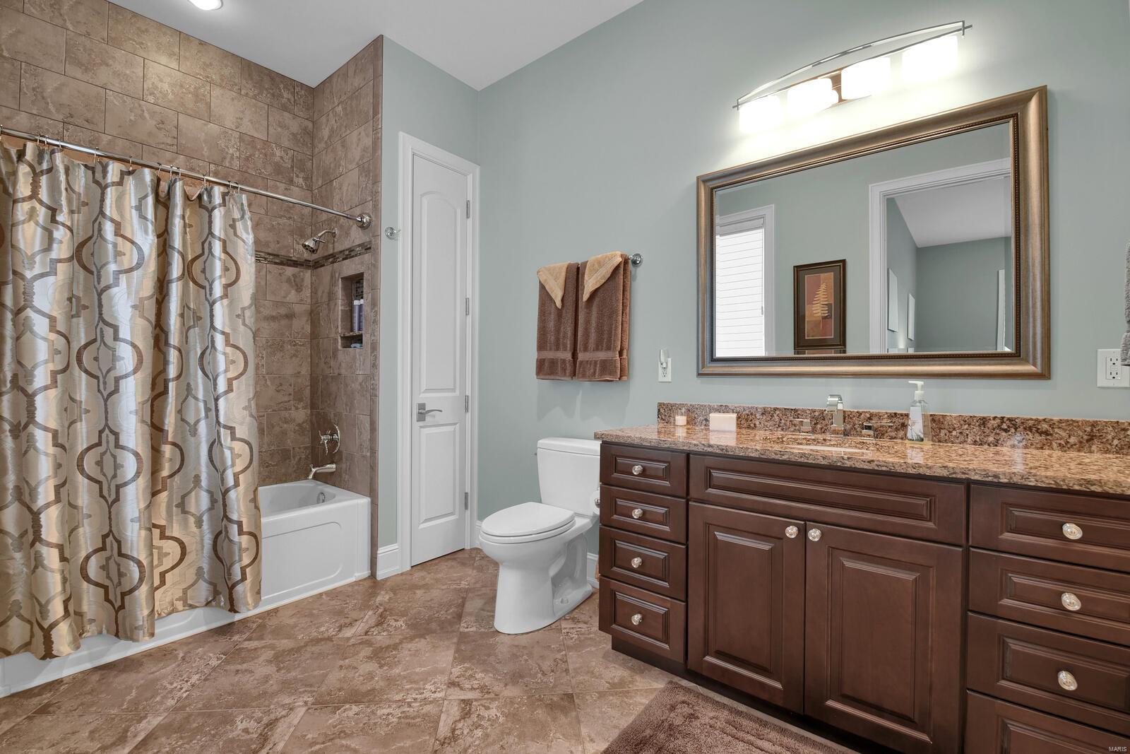 Stone Cliff Manor - Residential