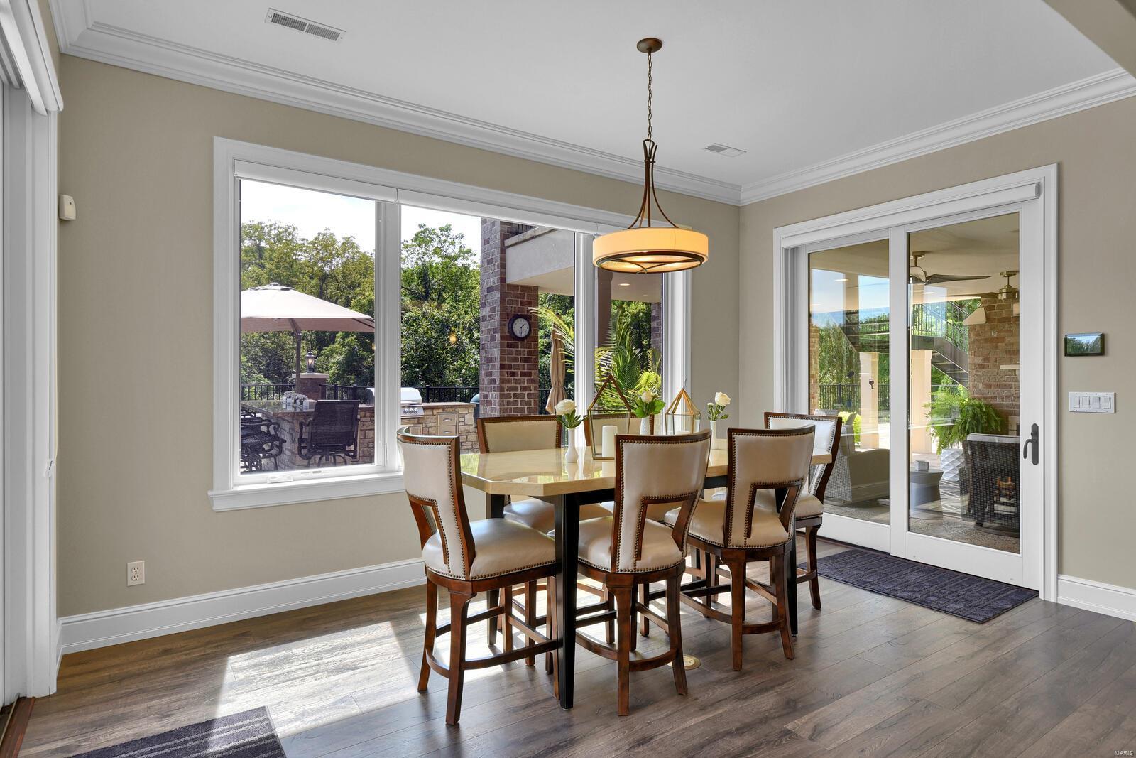 Stone Cliff Manor - Residential