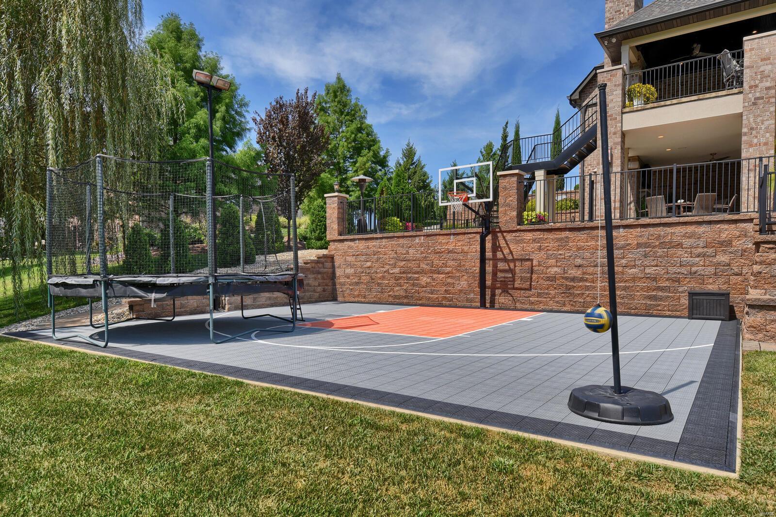 Stone Cliff Manor - Residential