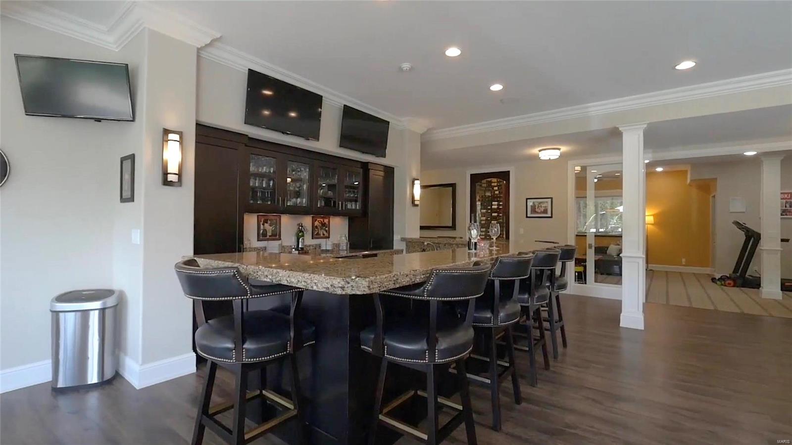 Stone Cliff Manor - Residential