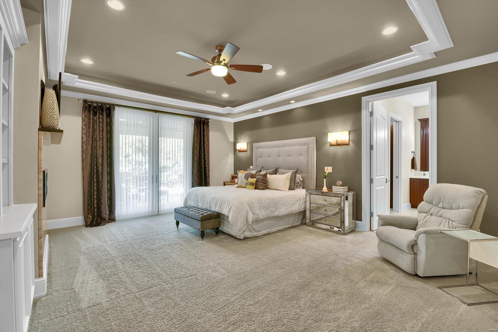 Stone Cliff Manor - Residential